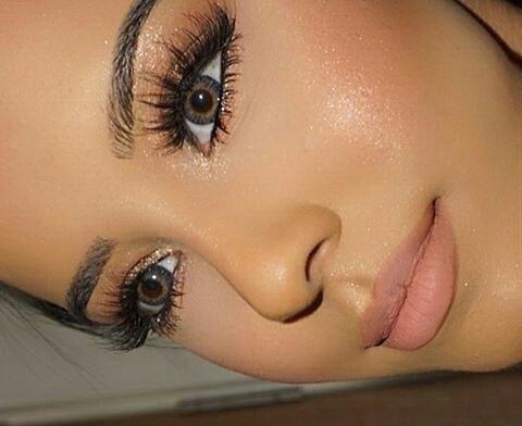 Cool Grey Natural Coloured Contact Lenses - Image 2