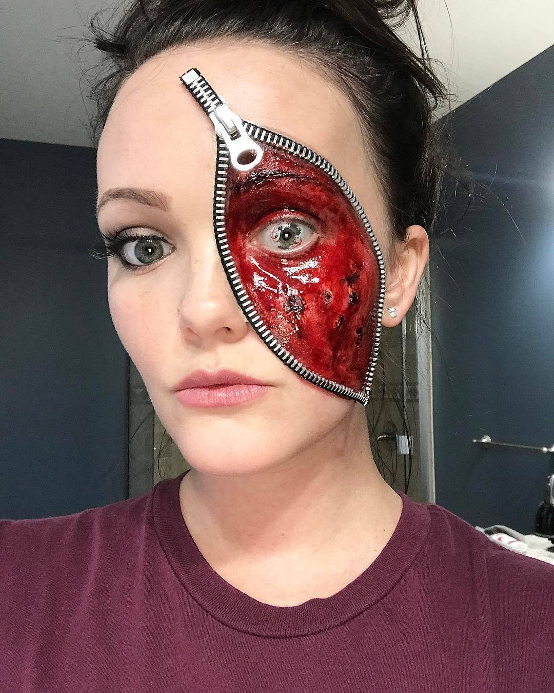Haemorrhage Halloween Contact Lenses - Image 2