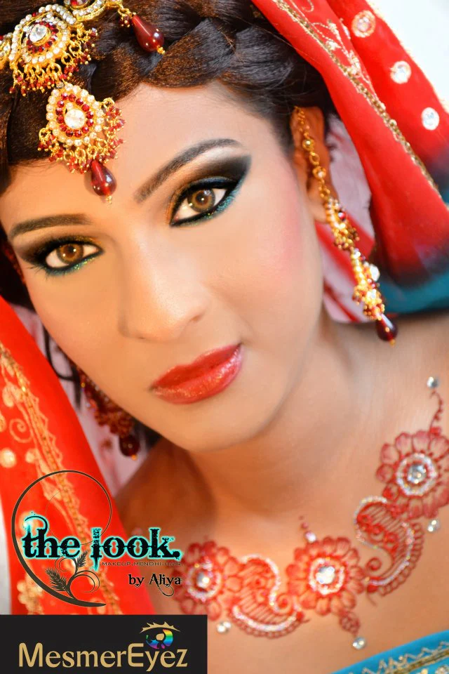 Silky Grey Natural Coloured Contact Lenses - Image 4